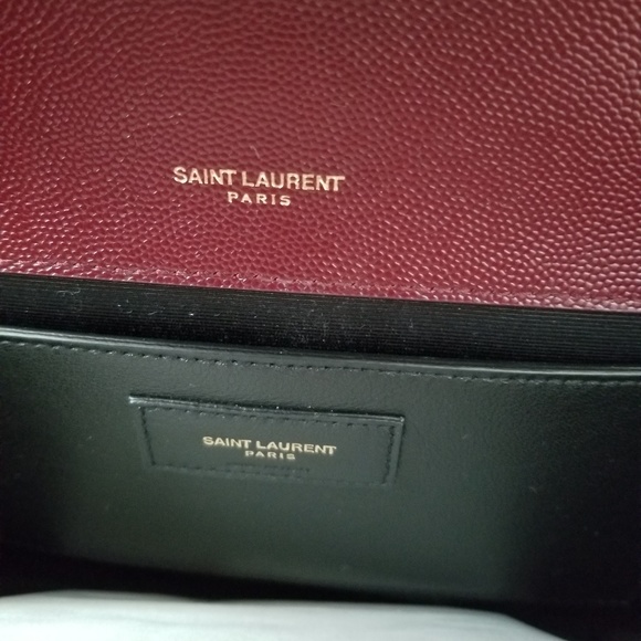 💥SOLD💥NWT YSL Medium Calfskin Shoulder Bag - Picture 5 of 8